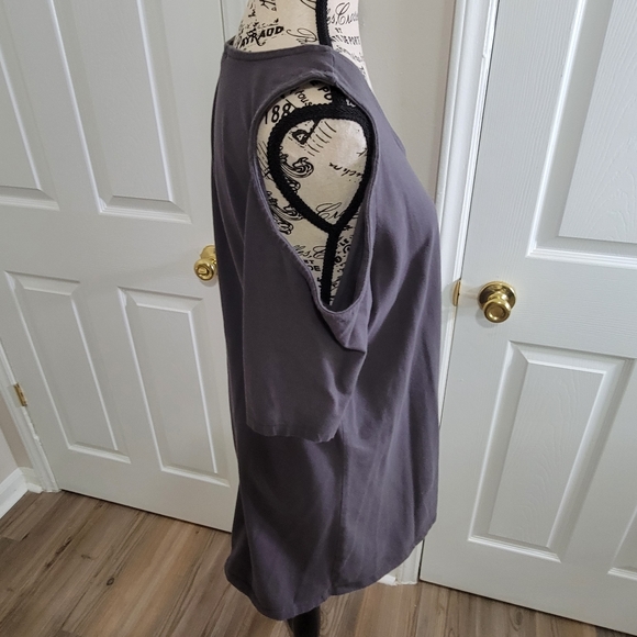 Torrid grey cold shoulder top Women's plus Size 3X - Picture 3 of 6